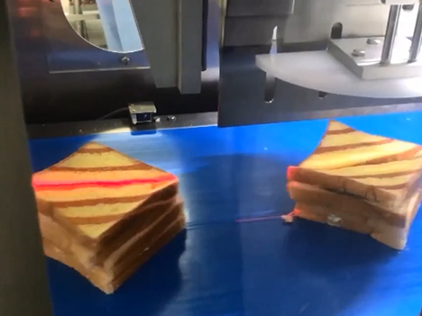 UFM 3500S Ультразвуковая машина для резки сэндвичей с конвейером