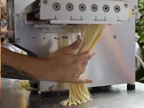 Pnuova Pasta Machine