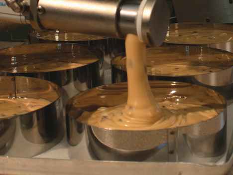 VD 2000 Pasta Tabanı Dolum Makinesi